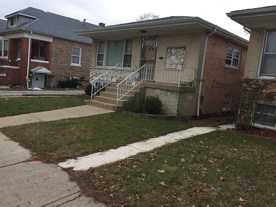1st image of 3450 N Oak Park Ave