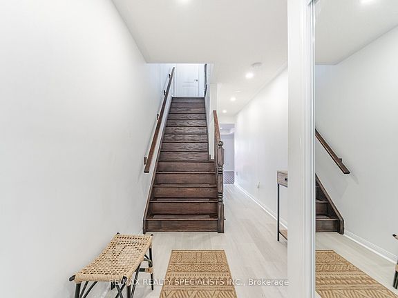 4th image of 81 Vanhorne Close