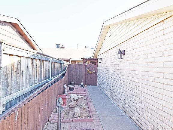 4th image of 6602 Alcove St