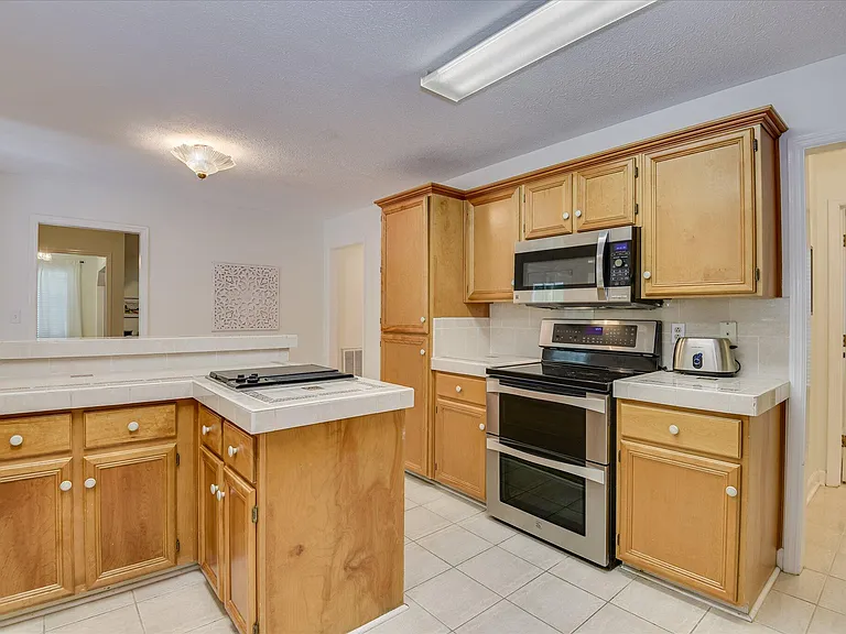 869 Hickory Ridge Rd — Photo 17