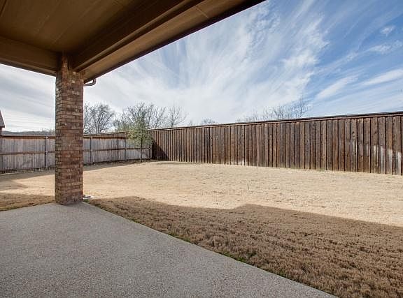 5th image of 1410 Saint Tropez Ln
