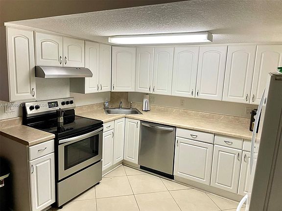 5th image of 2175 NE 56th St APT 103