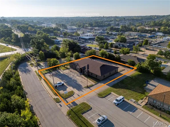 2009 Saint Marys Blvd, Jefferson City, MO 65109