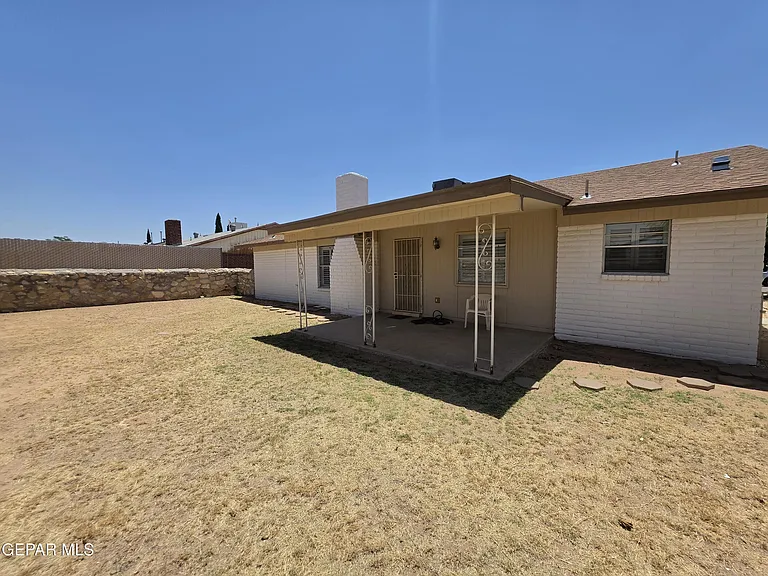 11229 Pony Soldier Ave — Photo 17