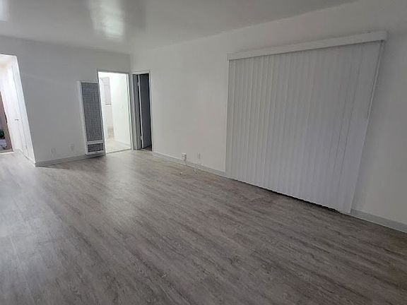 3rd image of 10942 Crenshaw Blvd APT 2
