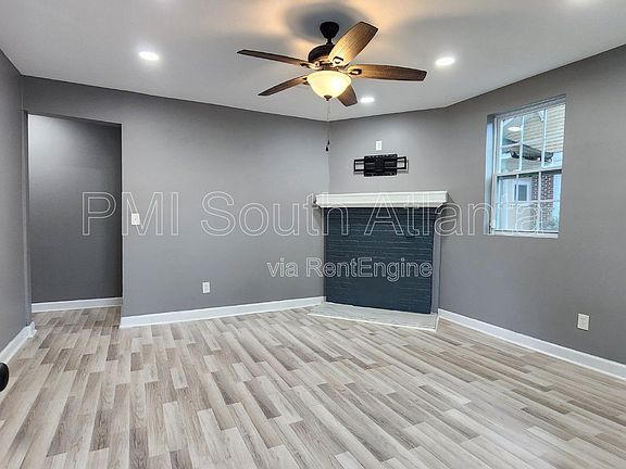 4th image of 101 Atlanta Ave SE #A