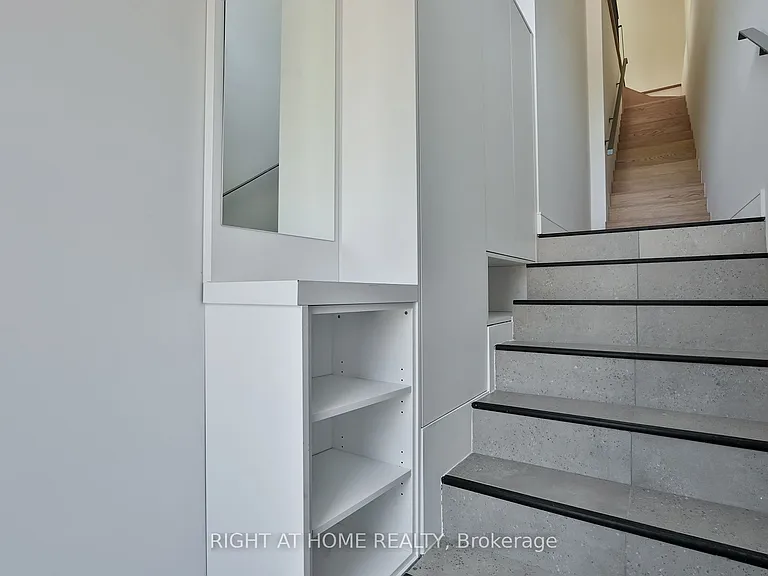 1169 Davenport Rd #4 — Photo 3