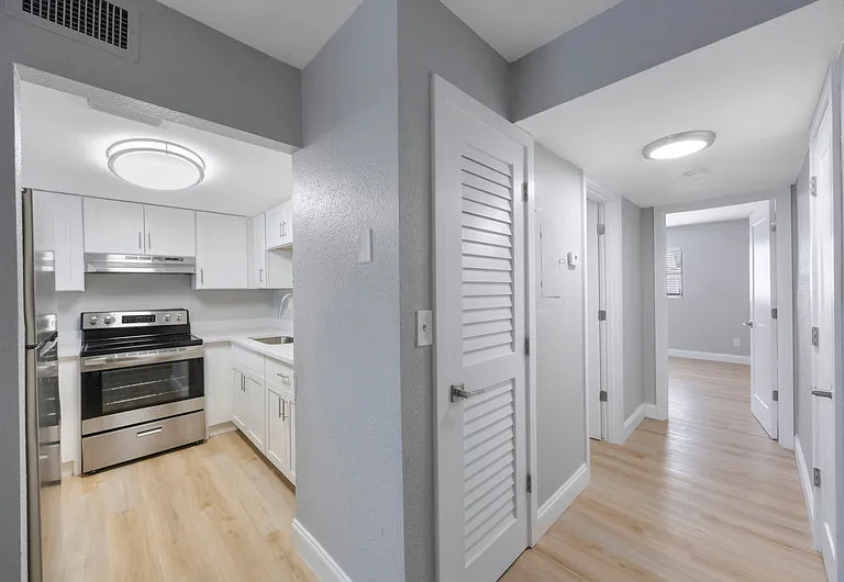 3060 Clinton St S #8 — Photo 9