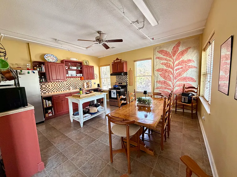 95 Factory Creek Ct #B — Photo 2