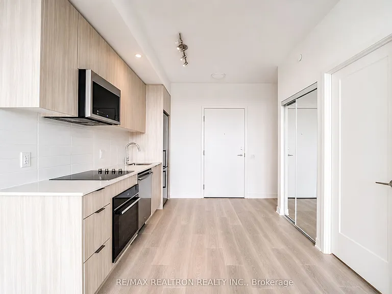 20 Deans Dr #522 — Photo 11