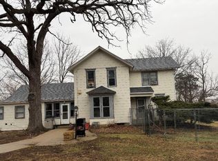 37390 N Dilleys Rd, Wadsworth, IL 60083