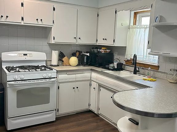 3rd image of 5759 W 63rd Pl #1