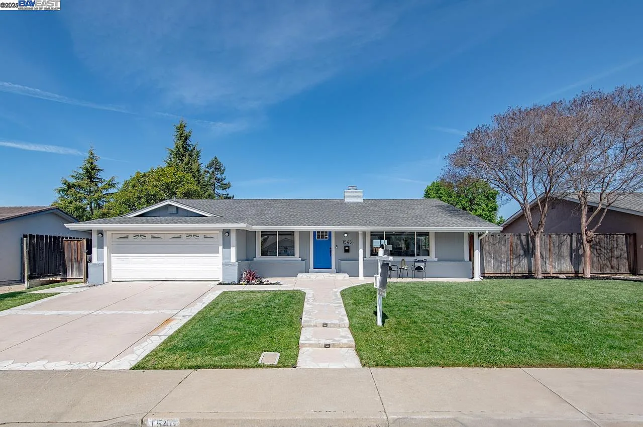 1546 Helsinki Way photo 1