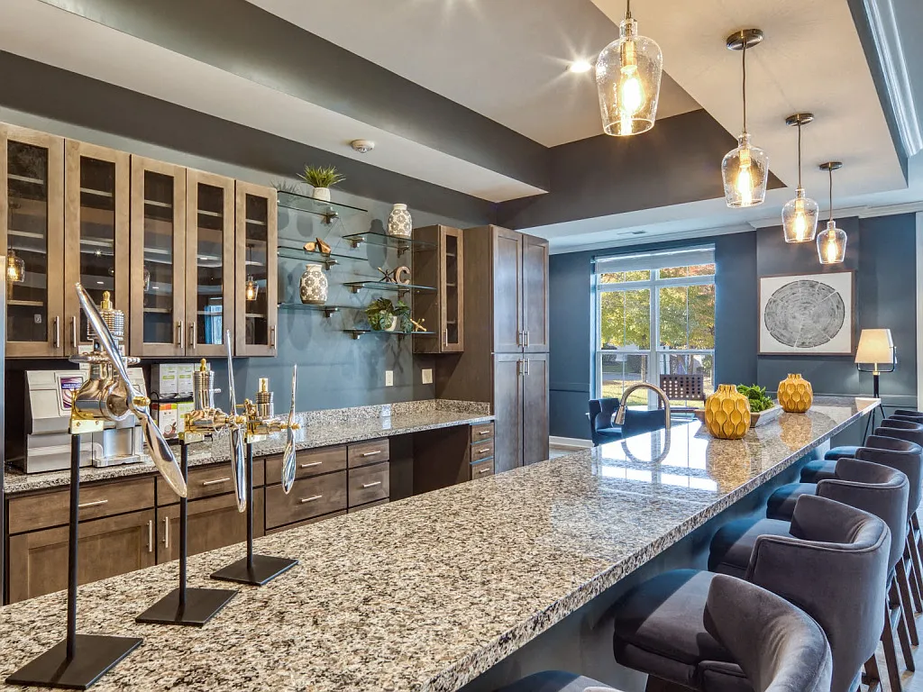 Crossroads Station Apartments — Photo 4