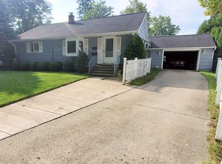 91 E Division St, North East, PA