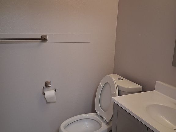 5th image of 9031 W Elm St Unit 2