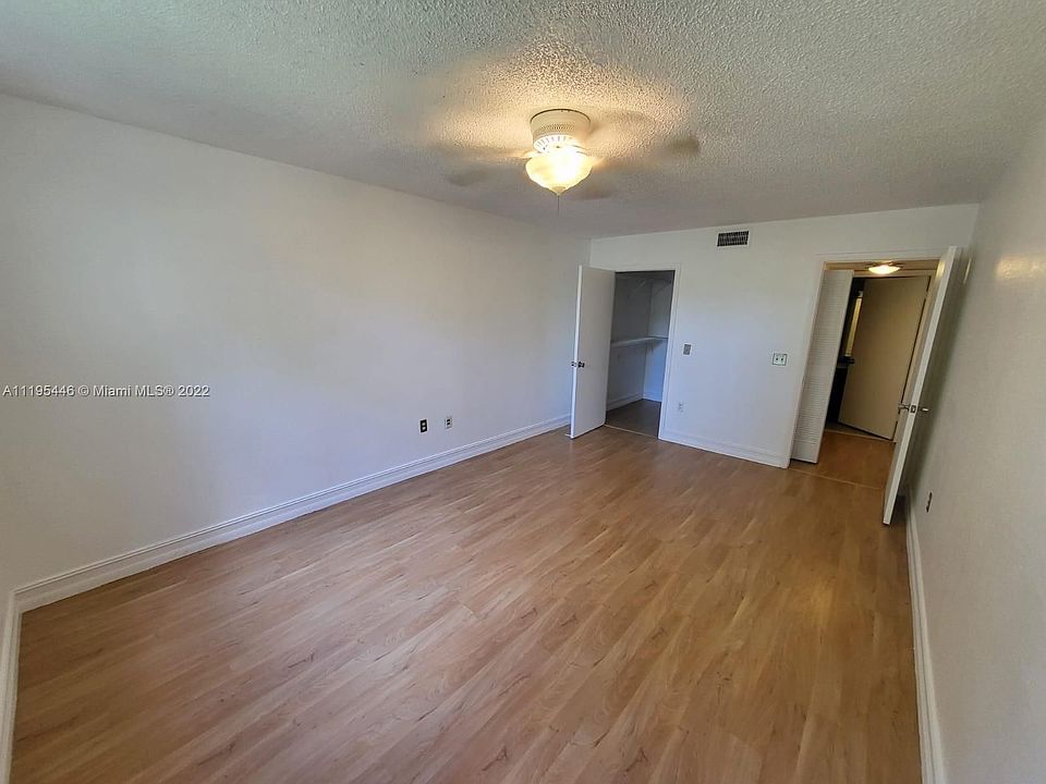1st image of 8225 Lake Dr APT 405