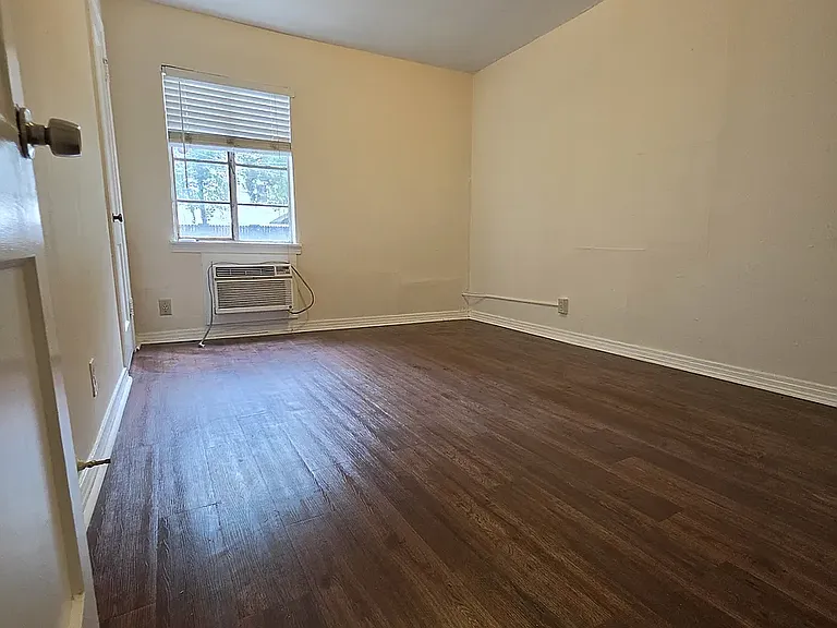 3819 S Shepherd Dr #2 — Photo 4