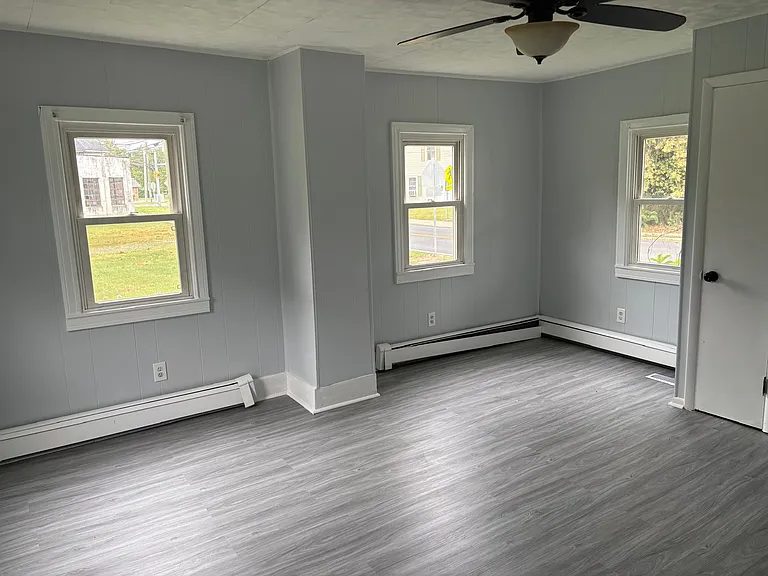 928 & 930 Main St #1 — Photo 5