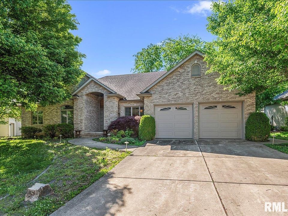1st image of 4332 Creek Dr