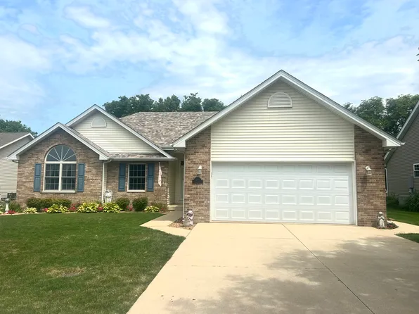 210 Doe Run, Momence, IL 60954