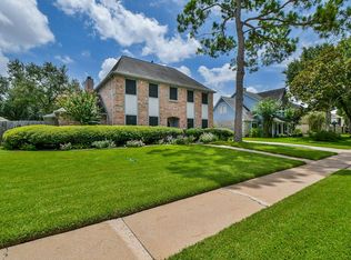 1002 Mill Run Dr, Sugar Land, TX 77498