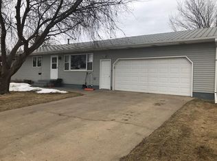 2304 6th Ave E, Williston, ND 58801
