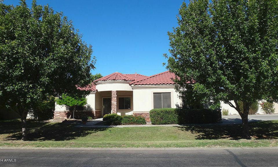 1st image of 2904 E Desert Ln