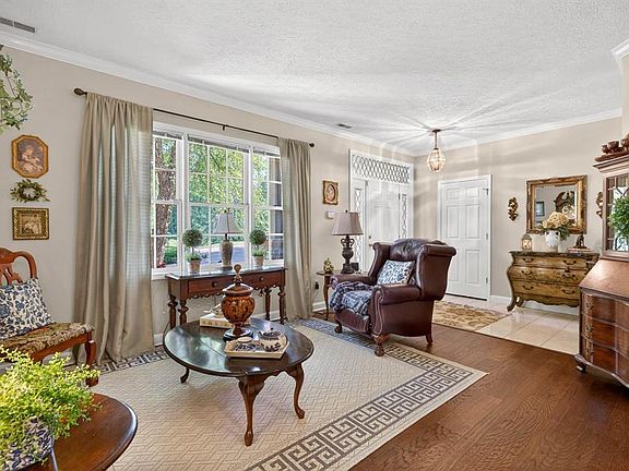 4th image of 5341 Beech Hill Ln