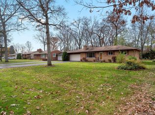 1395 Genella St, Waterford, MI 48328