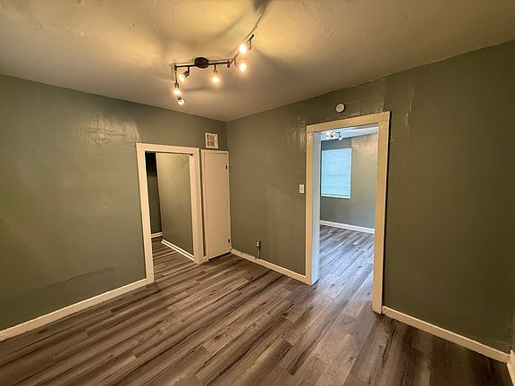 5th image of 1623 E Archer St #B