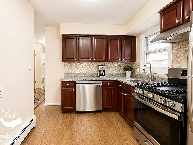 7069 Walnut St #2 — Photo 5
