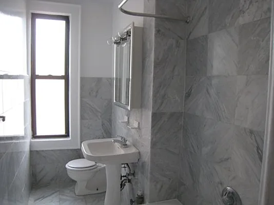 Rented by Metropolitan Equities | media 2