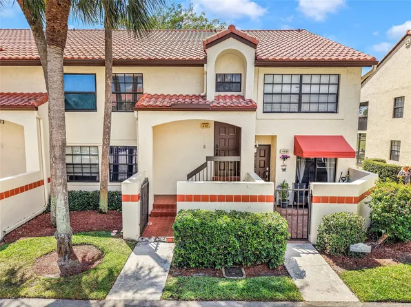 410 Freedom Court #410, Deerfield Beach, FL 33442