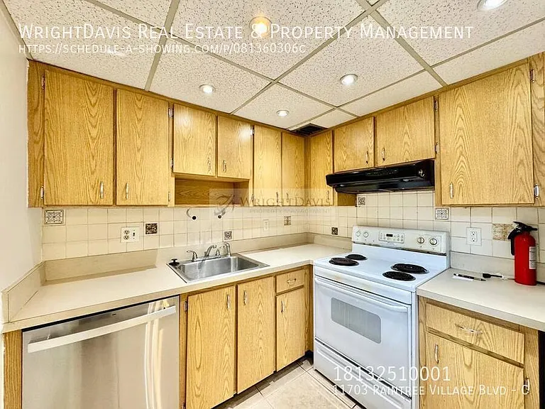 11703 Raintree Village Blvd #C — Photo 8