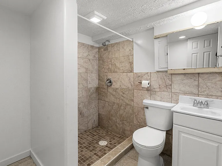 3927 Gold St — Photo 20