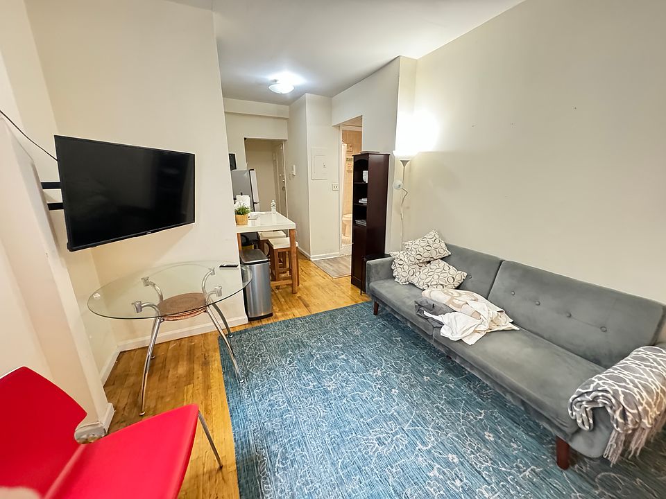 1st image of 137 Allen St #3B