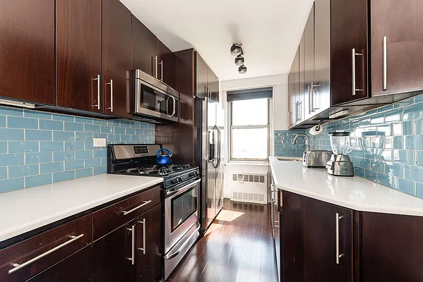 Sold by SBNY RE | media 31