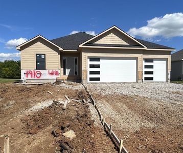 1910 Owen Dr, Pleasant Hill, MO, 64080