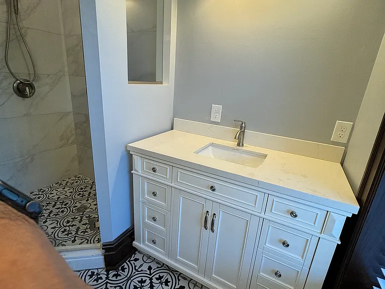 4230 Castleman Ave — Photo 12