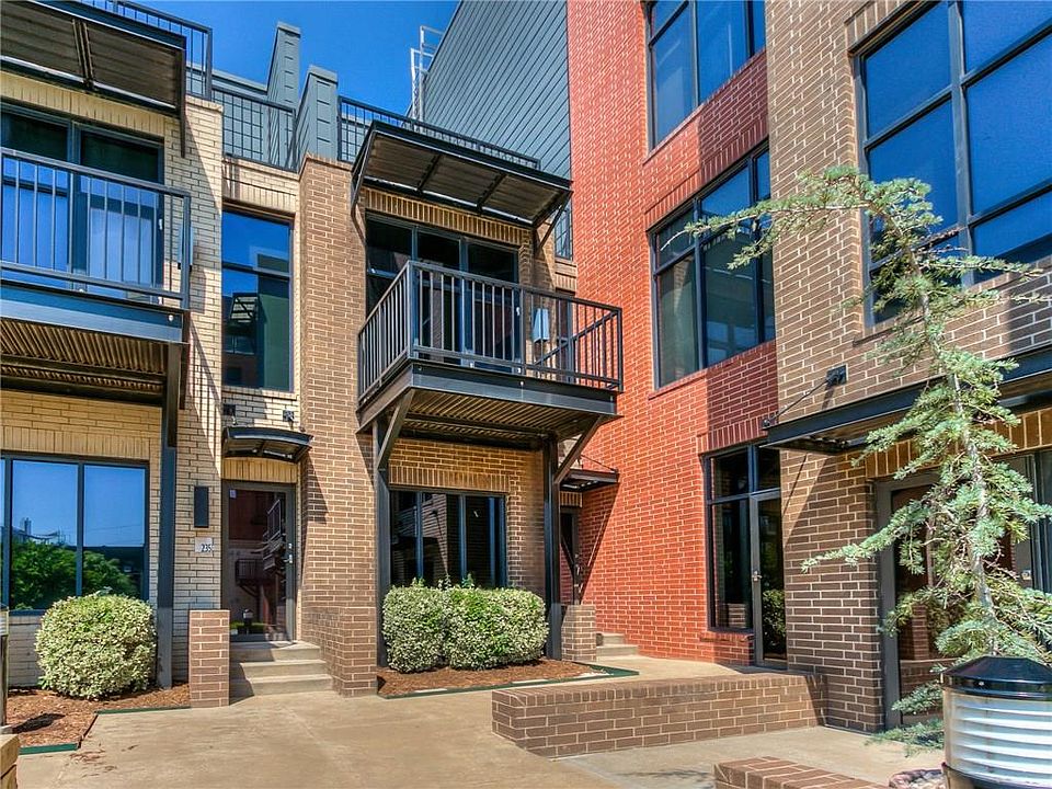 1st image of 239 NE 4th St #5