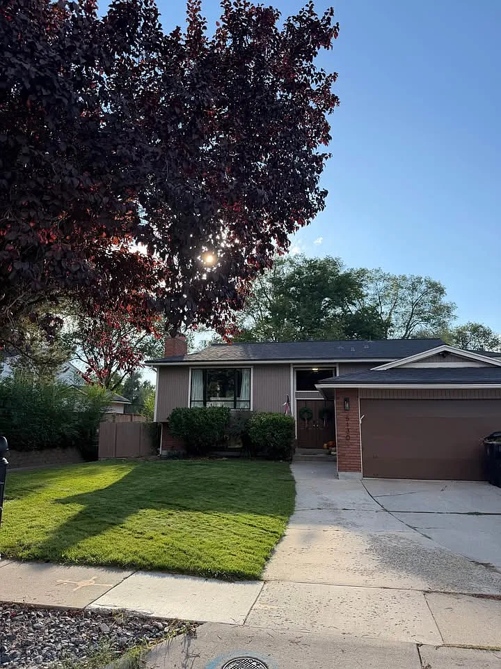 2 bed, 1200 sqft, $1,650 — Photo 1