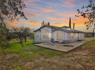 10625 S Camanche Pkwy, Wallace, CA