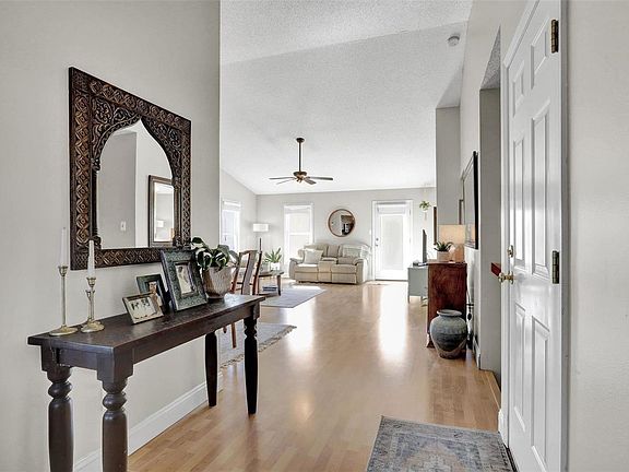 2nd image of 618 Colegrove Dr