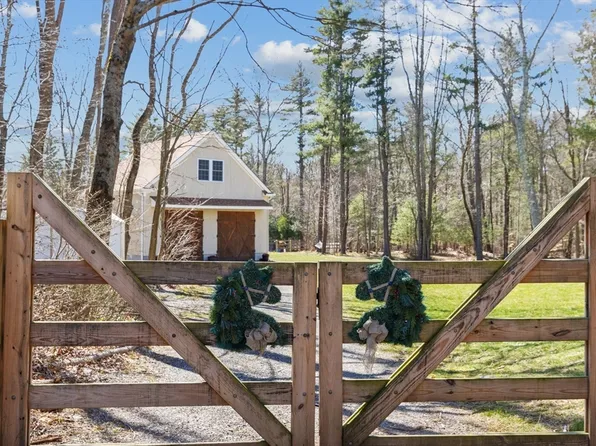 742 Broadway, Hanover, MA 02339