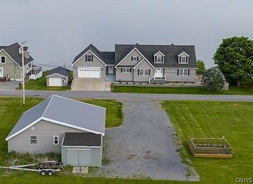 2nd image of 28008 Stony Point Rd