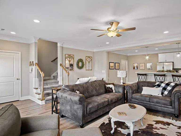 274 Broadberry Ave #274 — Photo 4
