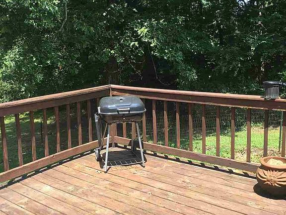 4th image of 1022 Colonial Dr
