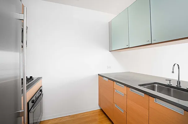 Sold by HighRiseNY | media 4