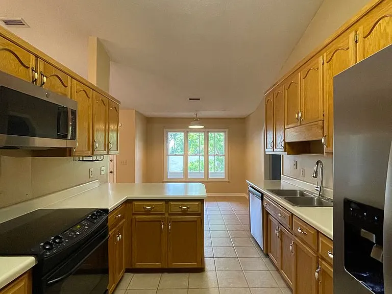 2804 Partridge Ln — Photo 7